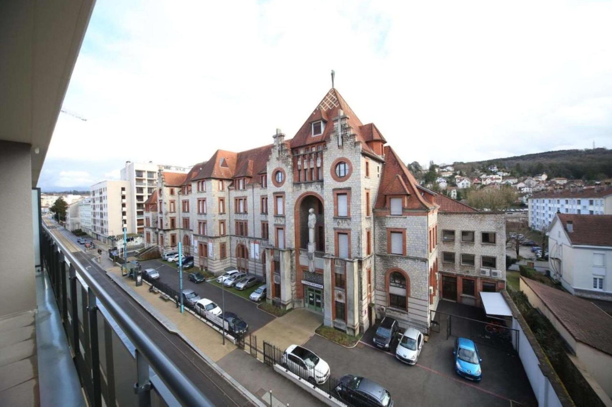 Western Fontaine Argent Besanzón